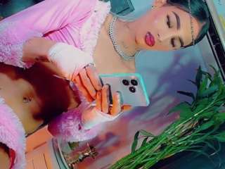 isabellalatingirs webcam