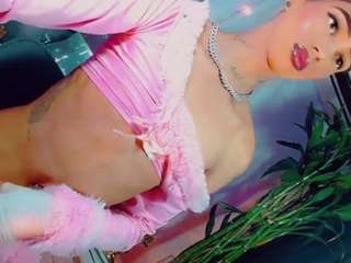 isabellalatingirs webcam