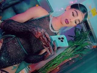 isabellalatingirs's CamSoda show and profile