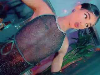 isabellalatingirs's CamSoda show and profile