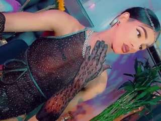 isabellalatingirs's CamSoda show and profile