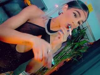 isabellalatingirs webcam