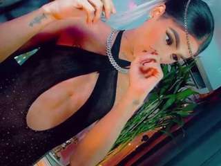 isabellalatingirs webcam