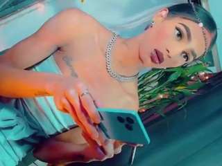 isabellalatingirs webcam