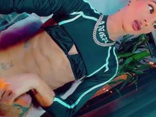 isabellalatingir... Live Webcam on CamSoda