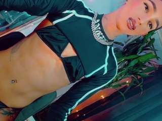 isabellalatingirs webcam