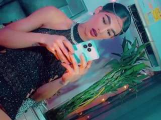 isabellalatingirs webcam