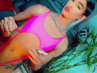 isabellalatingirs