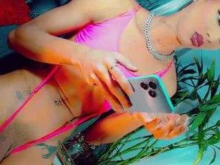 isabellalatingirs webcam