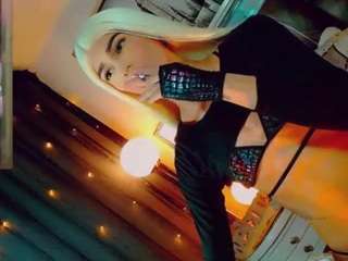 le modèle isabellalatingirs est en webcam porno dans un show sur le site camsoda, il possède les tags suivants: anal toys,blonde hair,cumshot,dirty talk,drinking,ejaculation,facial piercings,green eyes,lean,orgasm,small tits,smoking,spank,tattoos,tease,hd