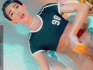 isabellalatingirs