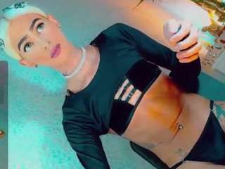 isabellalatingirs