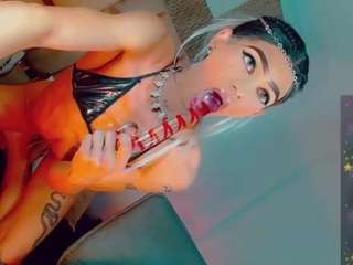 isabellalatingirs live cam