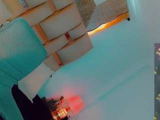 Live cam show with isabellalatingirs