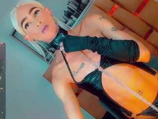 isabellalatingirs live webcam show