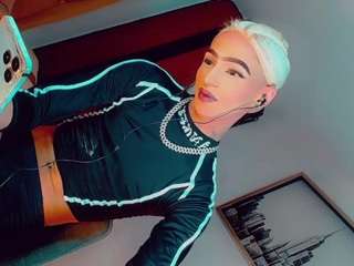 isabellalatingirs