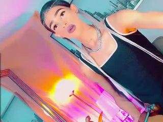 isabellalatingirs