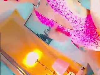 isabellalatingirs live cam preview