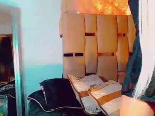 isabellalatingirs live cam preview