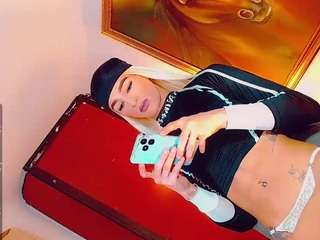 isabellalatingirs