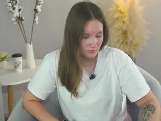 MoiraAllston's Live Sex Cam Show
