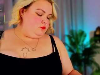 ellabigbaby Live Webcam on CamSoda