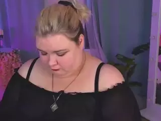 ellabigbaby's Live Sex Cam Show
