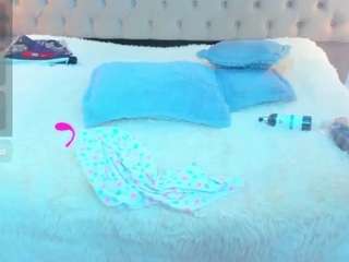  kuky-curly chat room