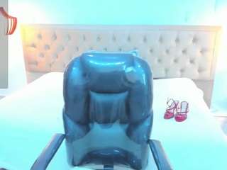  kuky-curly chat room