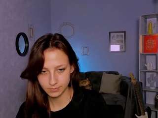 laura-queen Live Webcam on CamSoda