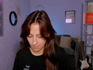 laura-queen Live Webcam on CamSoda