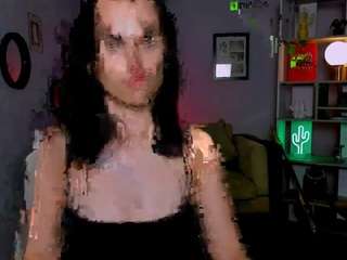 laura-queen