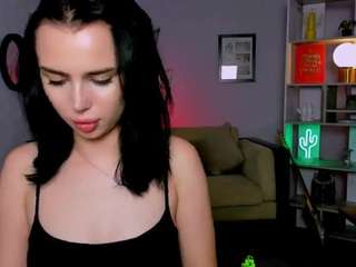 laura-queen