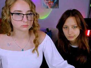 laura-queen Live Webcam on CamSoda