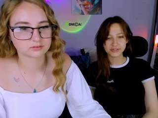 laura-queen Live Webcam on CamSoda