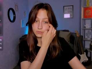 laura-queen