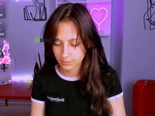 laura-queen