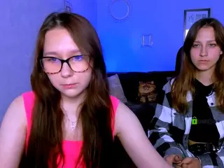 laura-queen's Live Sex Cam Show