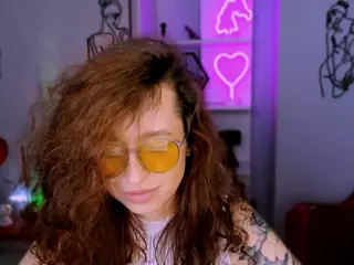 laura-queen's Live Sex Cam Show