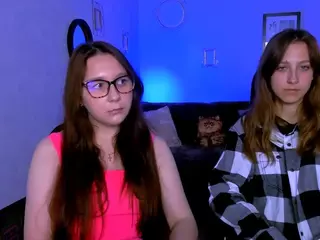laura-queen's Live Sex Cam Show