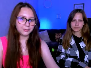 laura-queen's Live Sex Cam Show