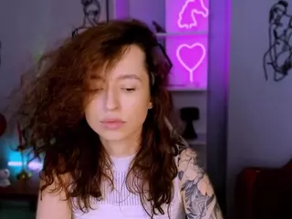 laura-queen's Live Sex Cam Show