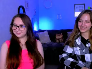 laura-queen's Live Sex Cam Show