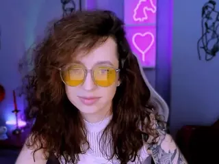 laura-queen's Live Sex Cam Show