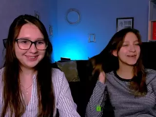 laura-queen's Live Sex Cam Show