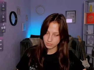 laura-queen's Live Sex Cam Show