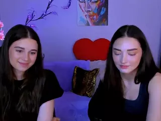 laura-queen's Live Sex Cam Show