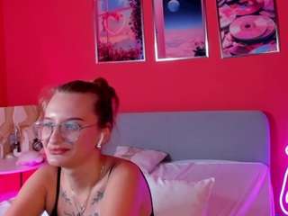 maryyy-may Live Webcam on CamSoda
