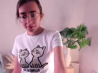 OdetteBooby's Live Sex Cam Show