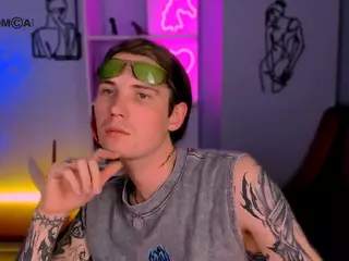 ben-tobias's Live Sex Cam Show
